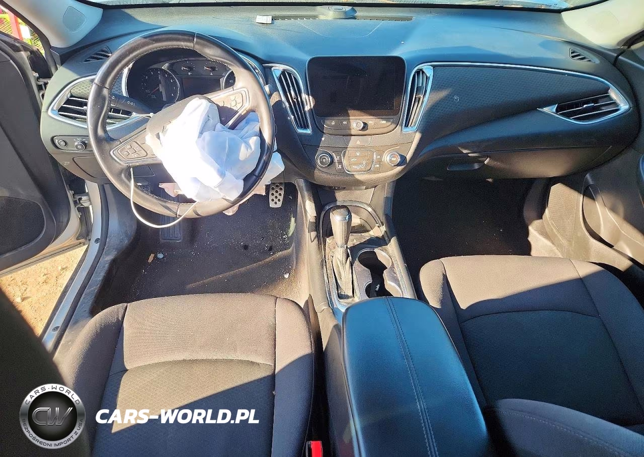 2017 Chevrolet Malibu Lt VIN:1G1ZE5ST2HF159861 - 8