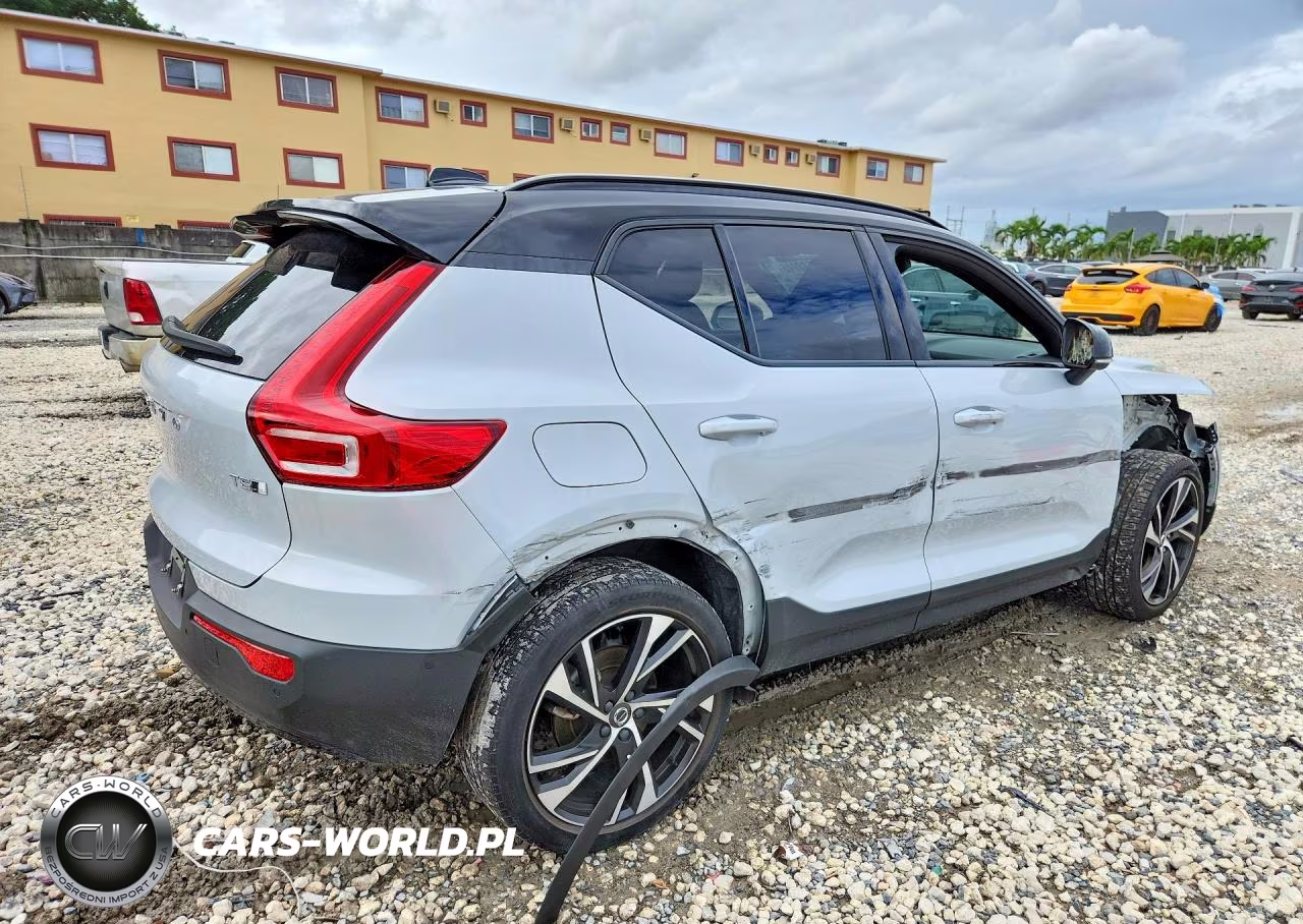 2021 Volvo Xc40 T5 R-Design VIN:YV4162UM7M2482856 - 3