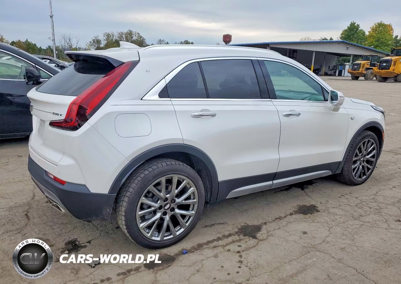 2021 Cadillac Xt4 Premium Luxury VIN:1GYFZDR48MF013427 - 3