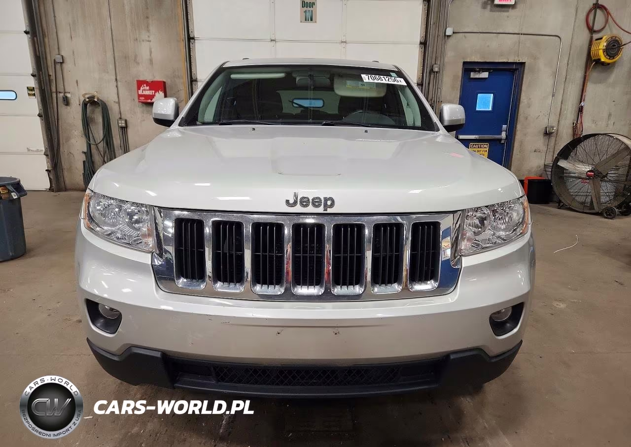 2011 Jeep Grand Cherokee Laredo VIN:1J4RR4GG1BC640205 - 5