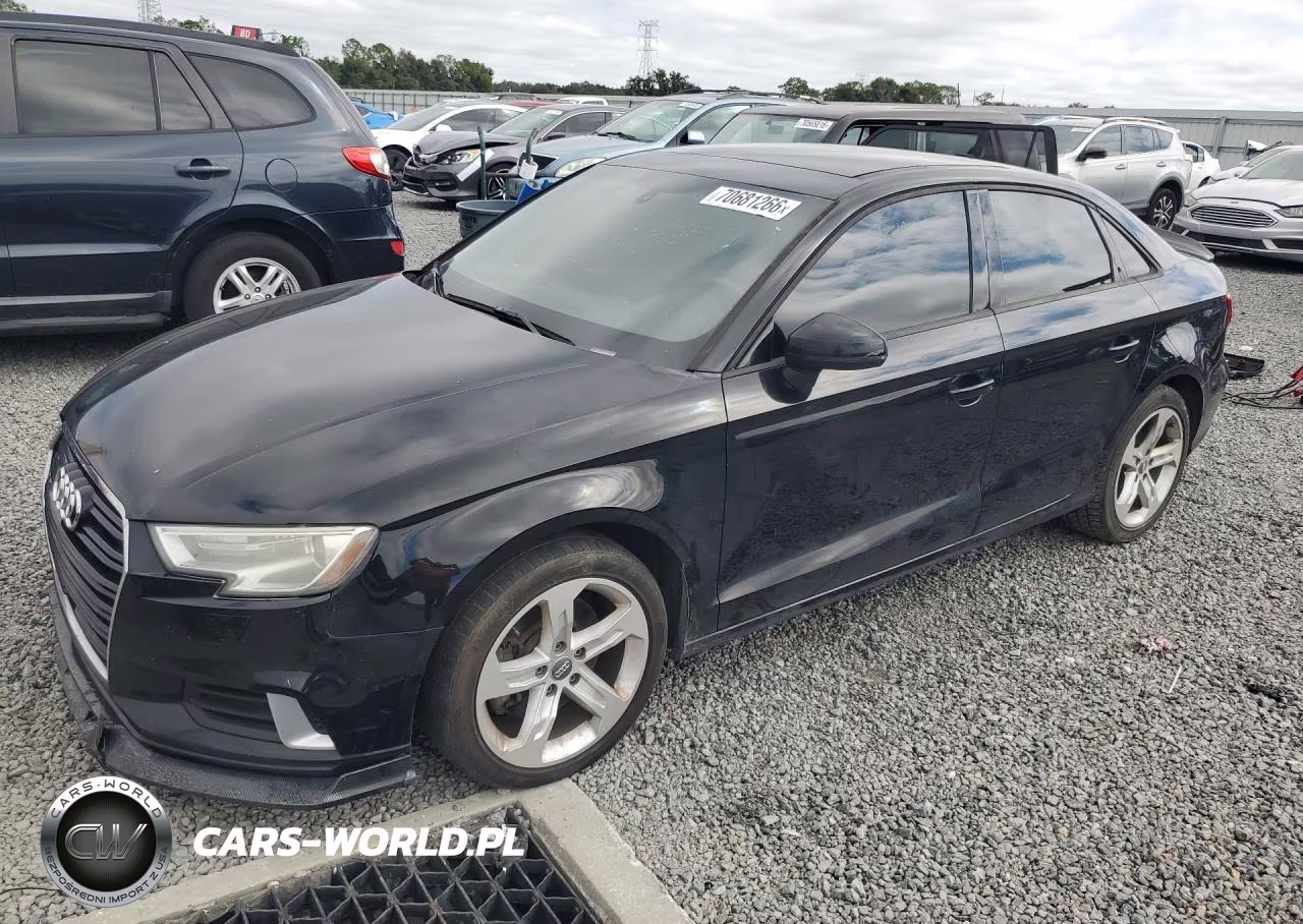 2018 Audi A3 Premium VIN:WAUAUHFF5J1056088 - 1