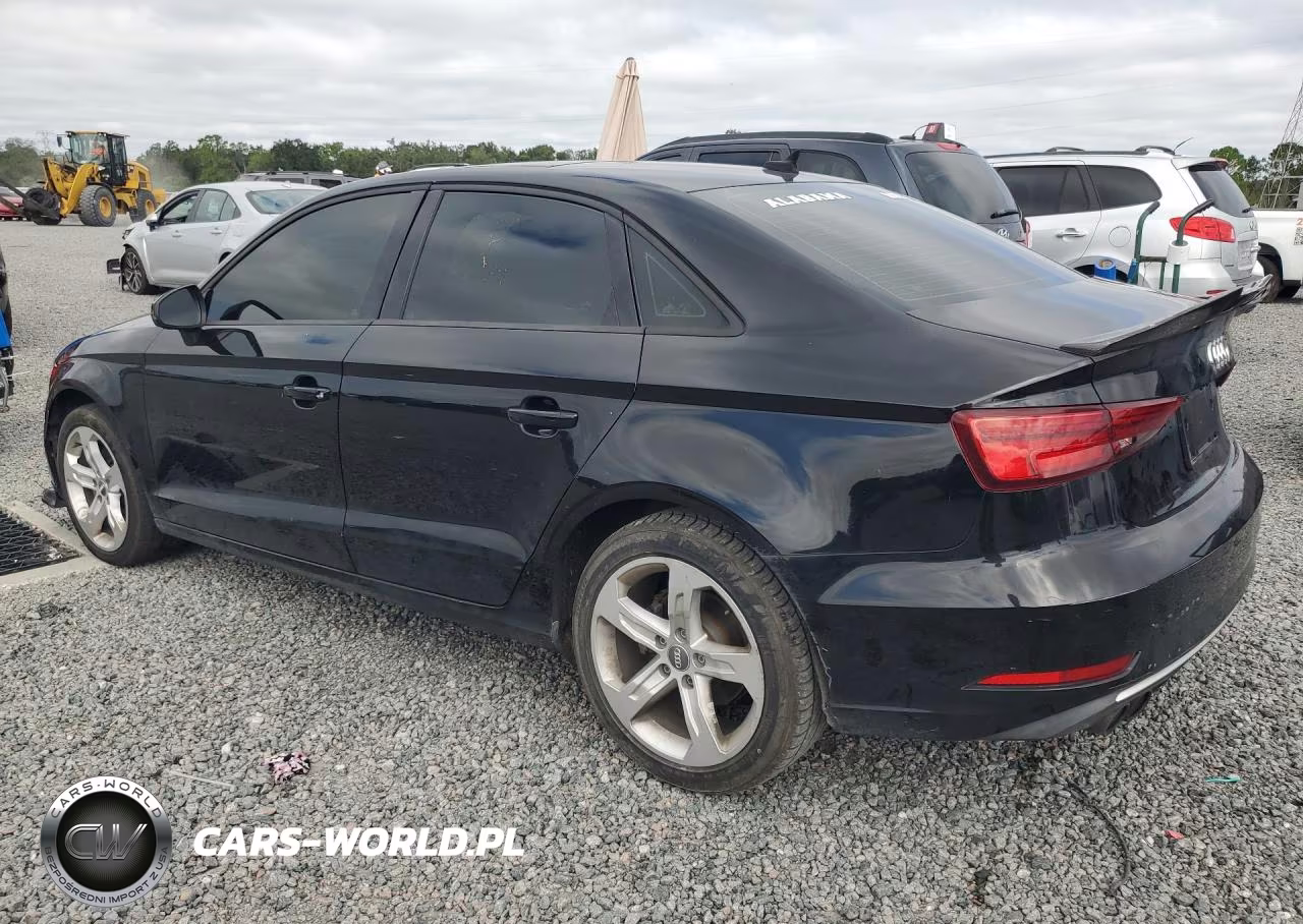 2018 Audi A3 Premium VIN:WAUAUHFF5J1056088 - 2