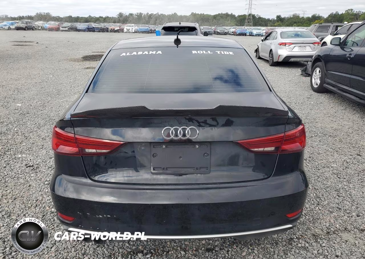 2018 Audi A3 Premium VIN:WAUAUHFF5J1056088 - 6