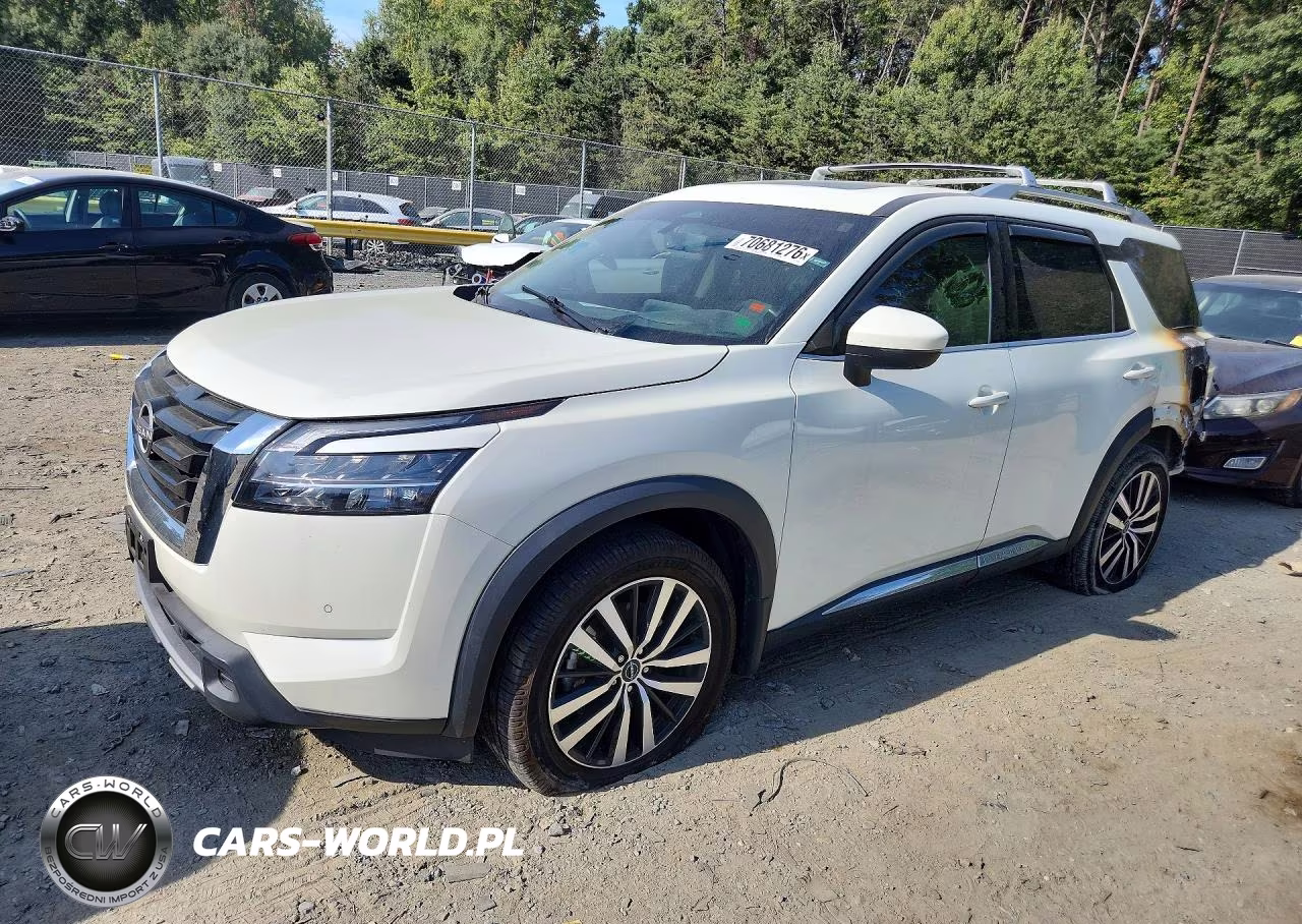 2024 Nissan Pathfinder Platinum – zdjęcie 1 z 13