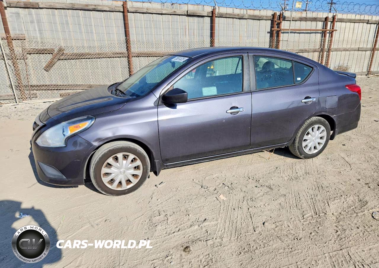 2015 Nissan Versa 1.6 Sv