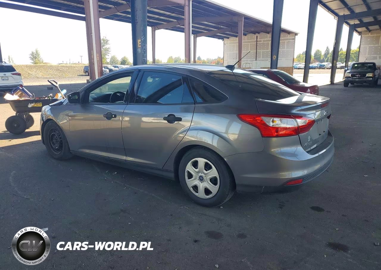 2014 Ford Focus S VIN:1FADP3E28EL225044 - 2
