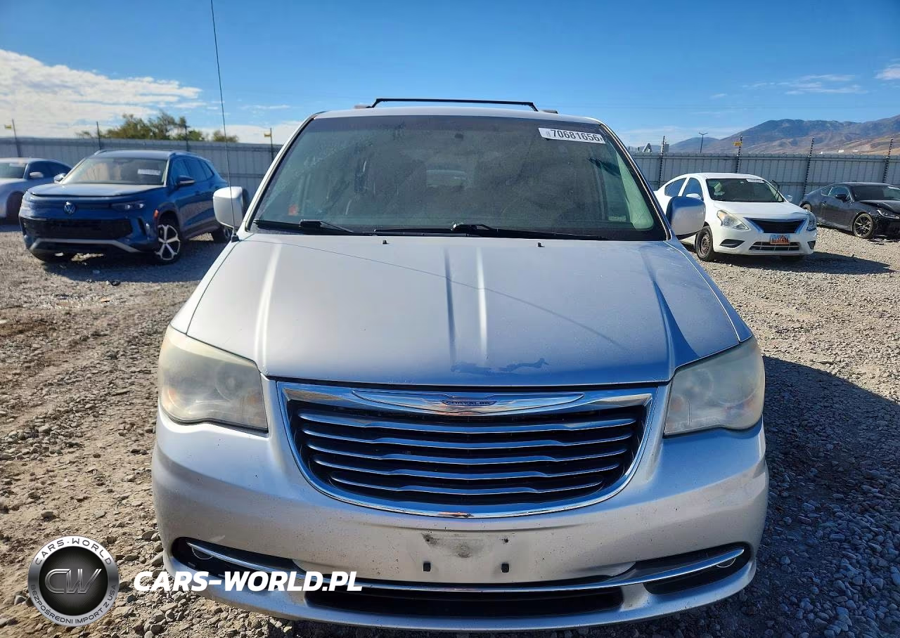2012 Chrysler Town & Country Touring VIN:2C4RC1BG4CR289098 - 5