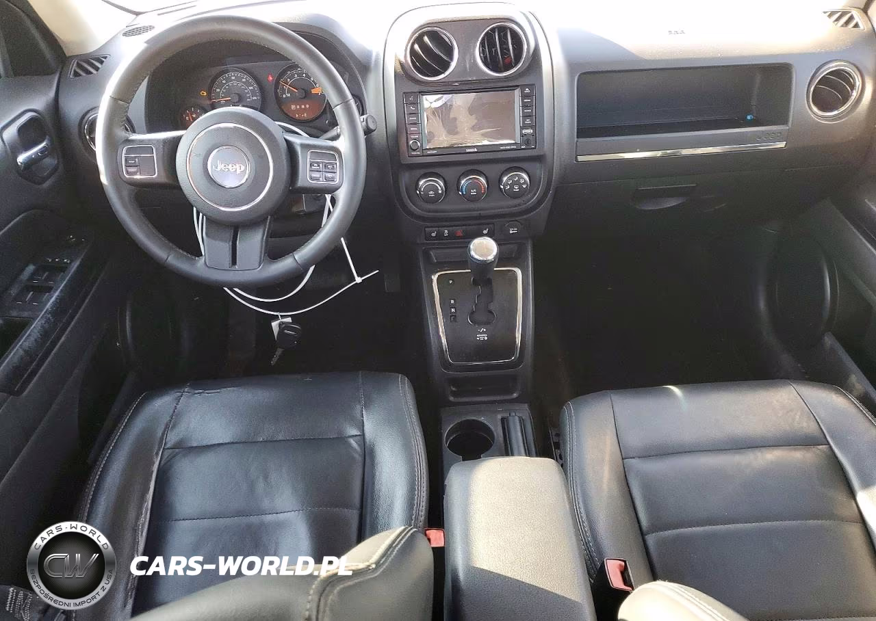 2016 Jeep Patriot Latitude VIN:1C4NJPFA2GD682099 - 8