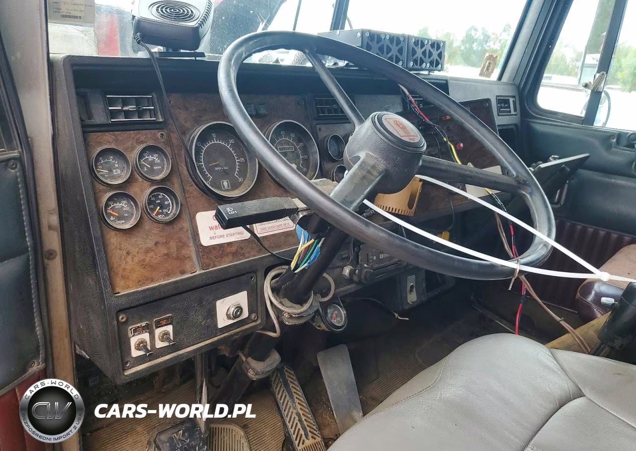 1996 Kenworth Construction T800 VIN:1NKDL59X4TJ725359 - 8