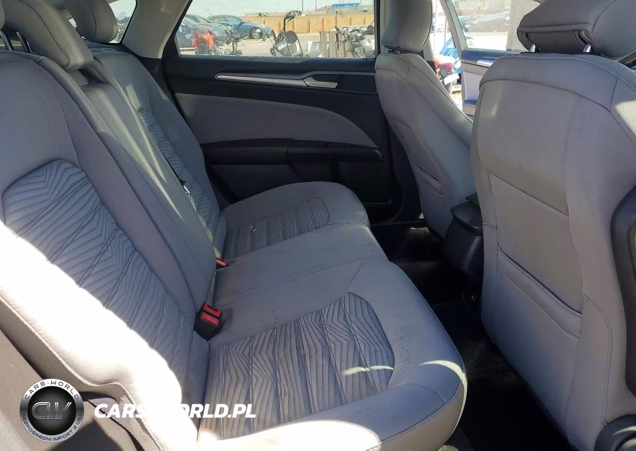 2016 Ford Fusion S VIN:3FA6P0G79GR109680 - 10