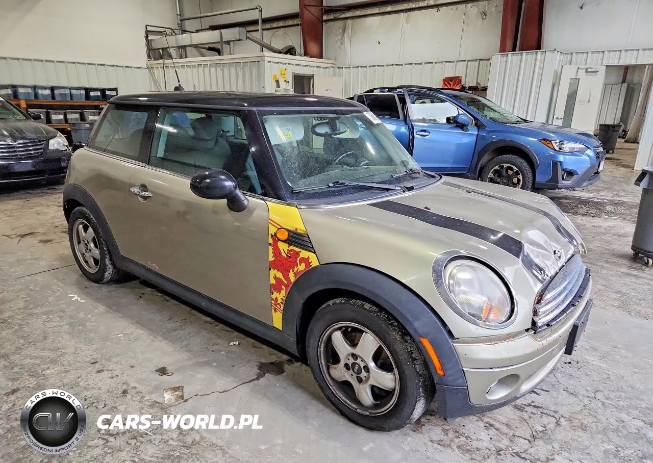 2010 Mini Cooper VIN:WMWMF3C53ATU79195 - 4