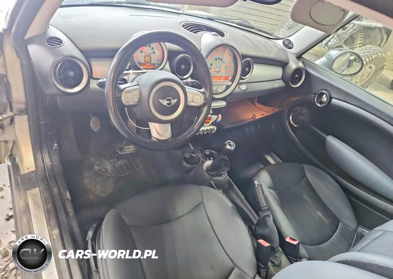 2010 Mini Cooper VIN:WMWMF3C53ATU79195 - 8