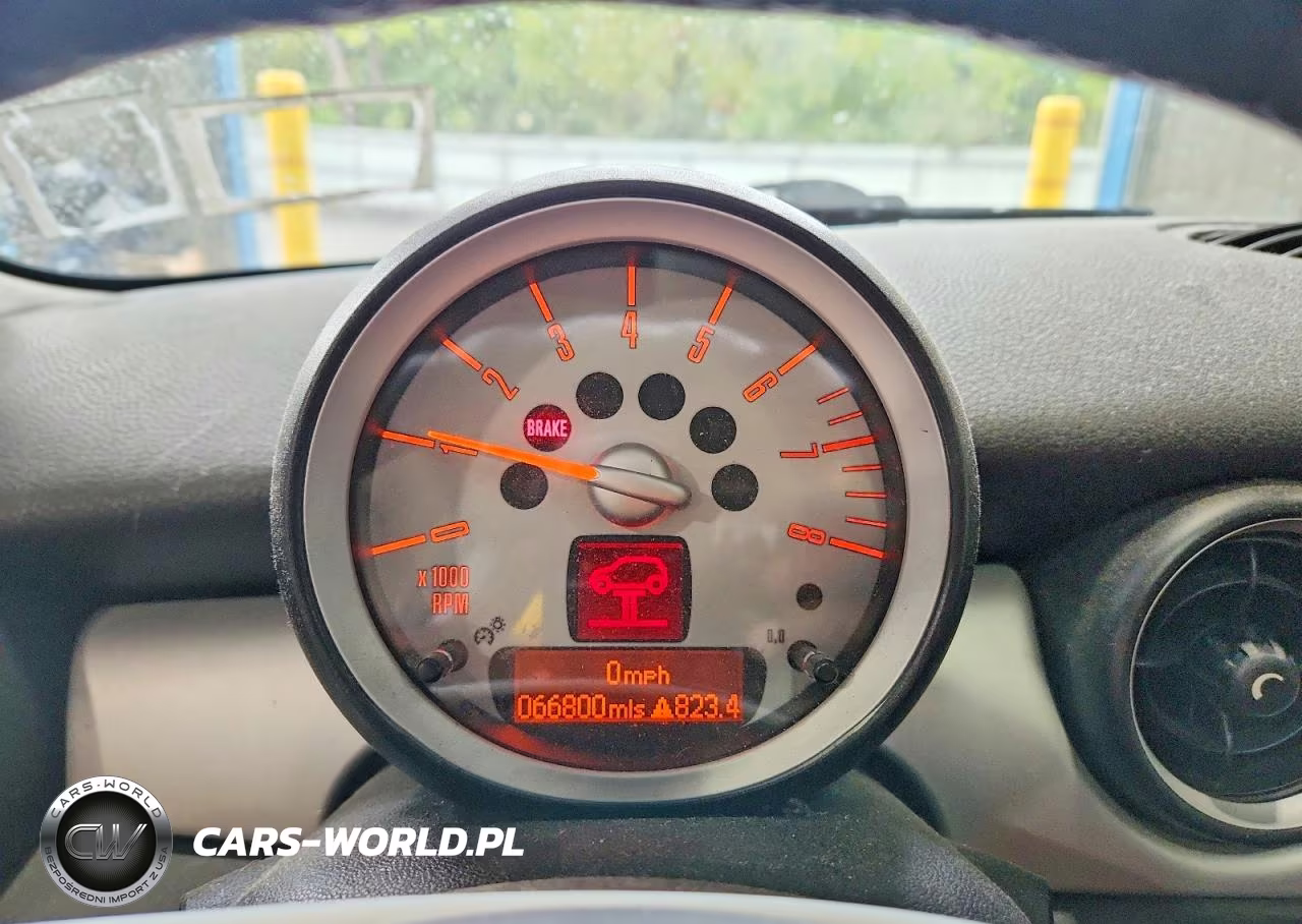 2010 Mini Cooper VIN:WMWMF3C53ATU79195 - 9