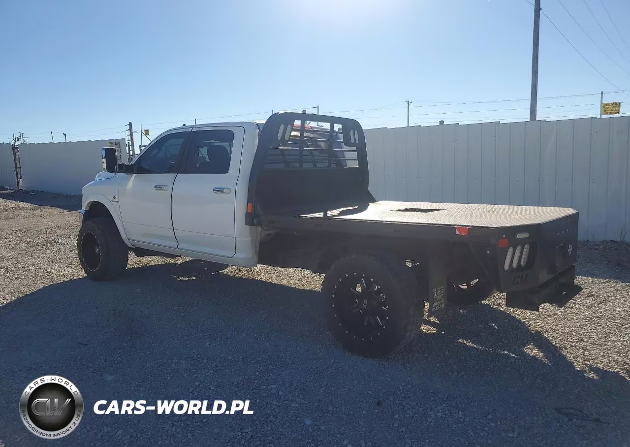 2018 Ram 3500 Laramie VIN:3C63R3JL2JG335567 - 2