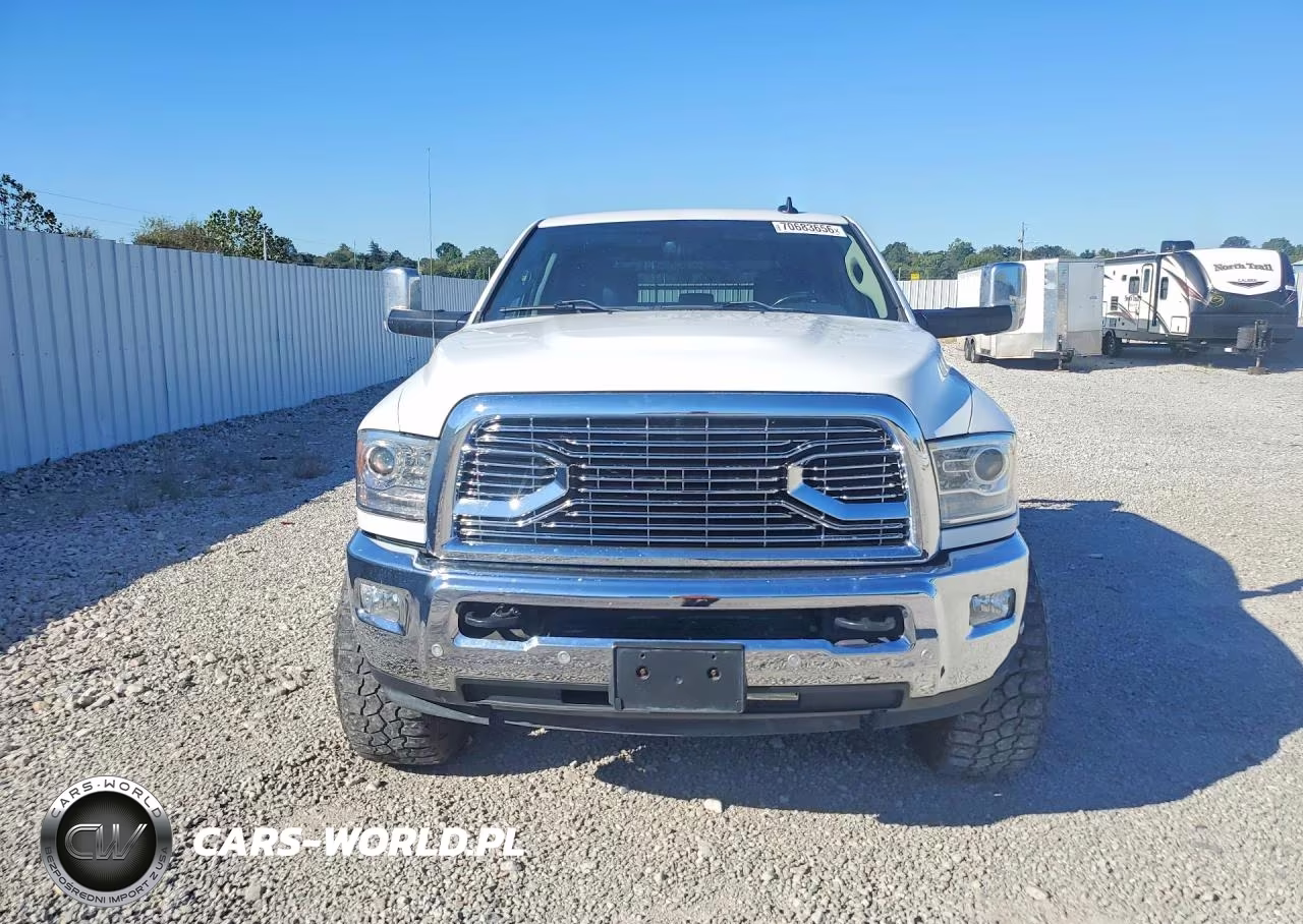 2018 Ram 3500 Laramie VIN:3C63R3JL2JG335567 - 5