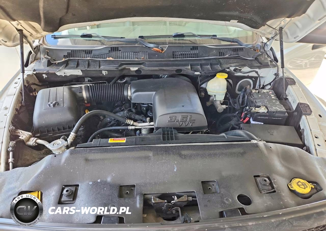2019 Ram 1500 Classic Tradesman VIN:3C6RR6KG9KG643107 - 11