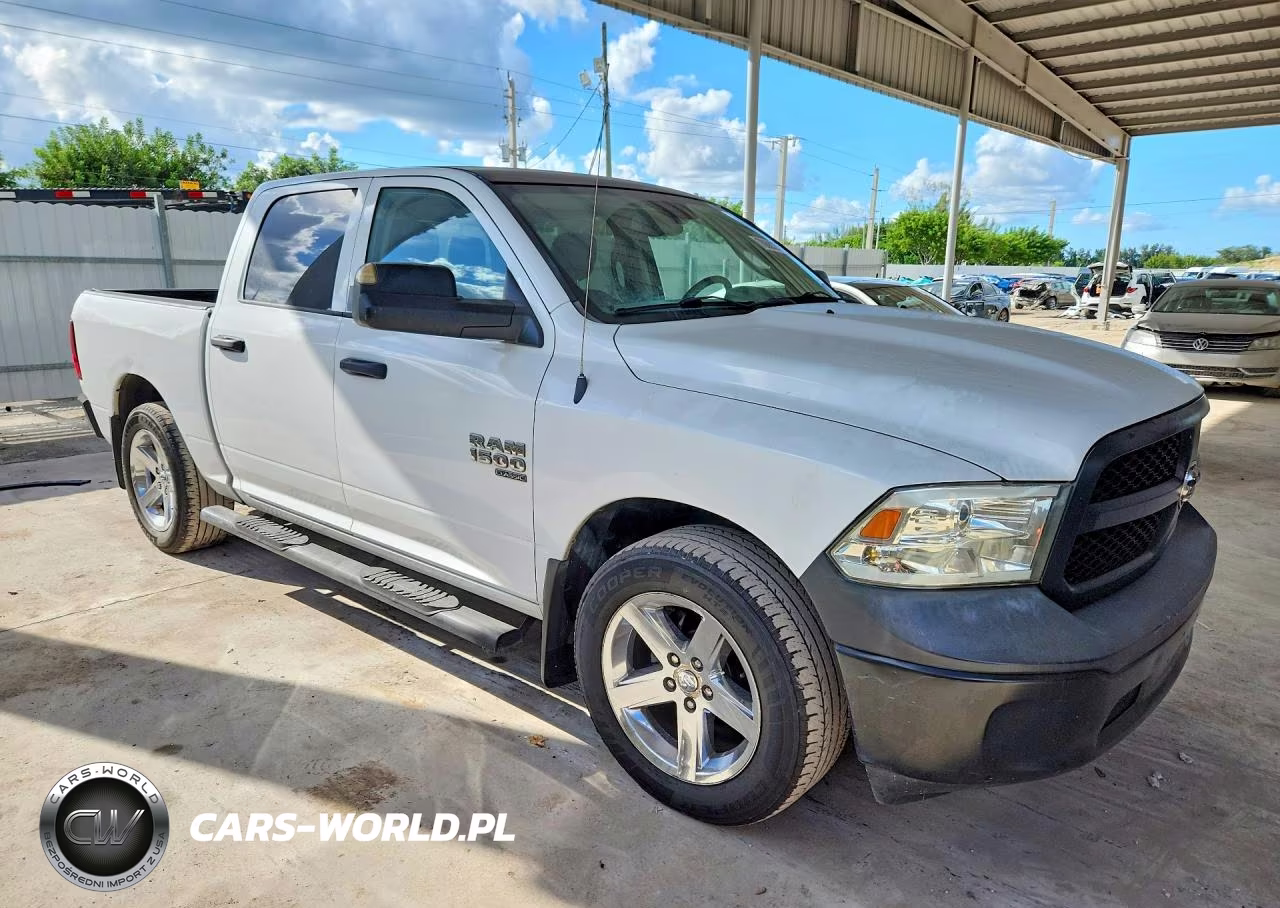 2019 Ram 1500 Classic Tradesman VIN:3C6RR6KG9KG643107 - 4