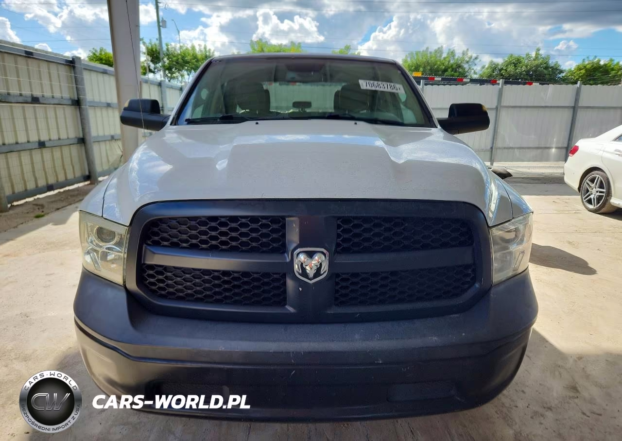 2019 Ram 1500 Classic Tradesman VIN:3C6RR6KG9KG643107 - 5