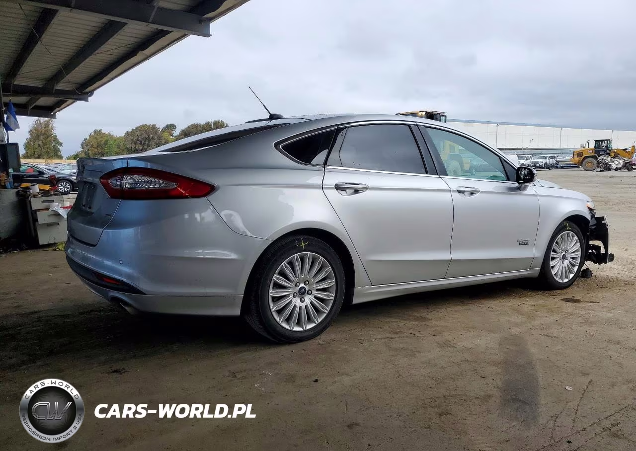 2016 Ford Fusion Se Phev VIN:3FA6P0PU4GR315995 - 3