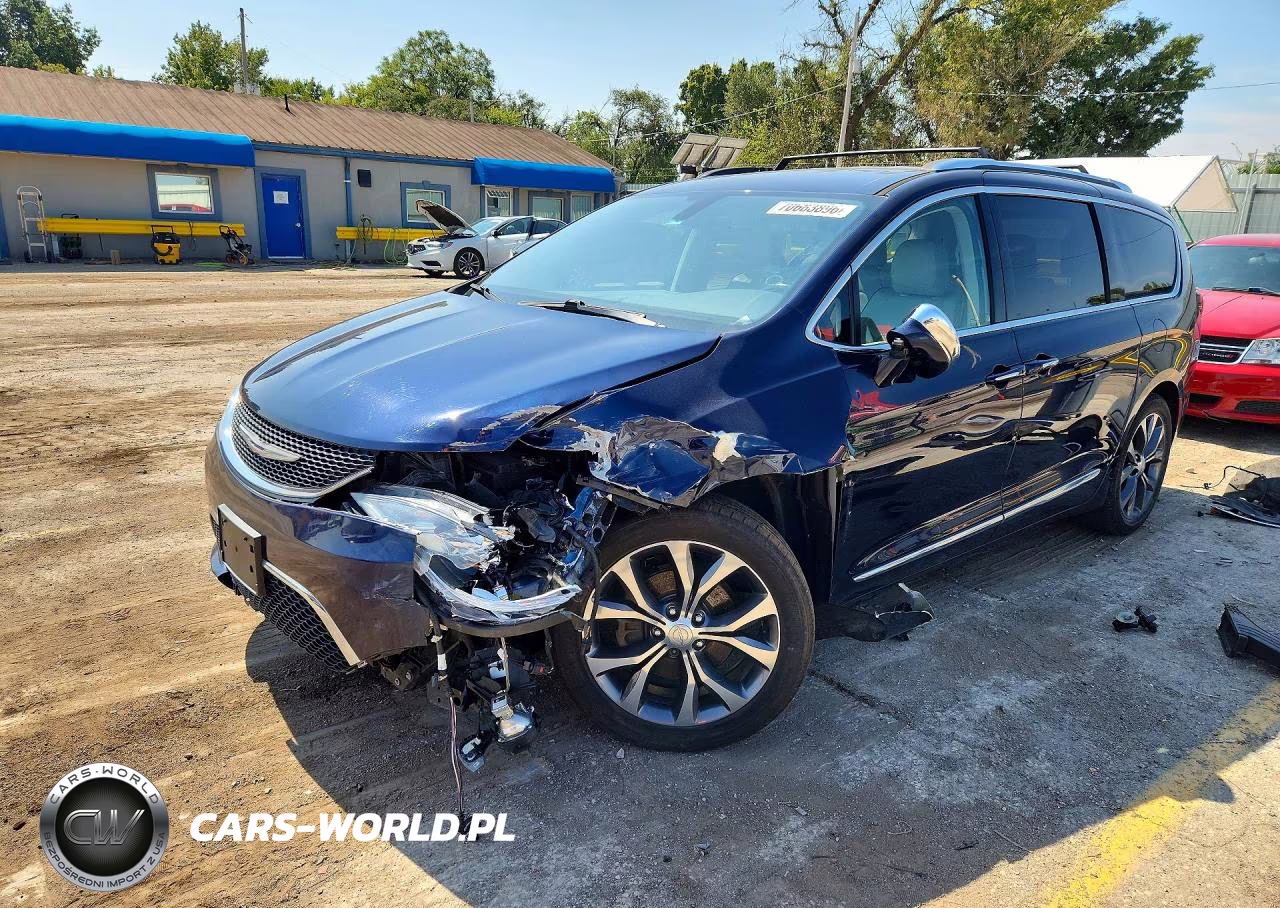 2017 Chrysler Pacifica Limited VIN:2C4RC1GG4HR803905 - 1