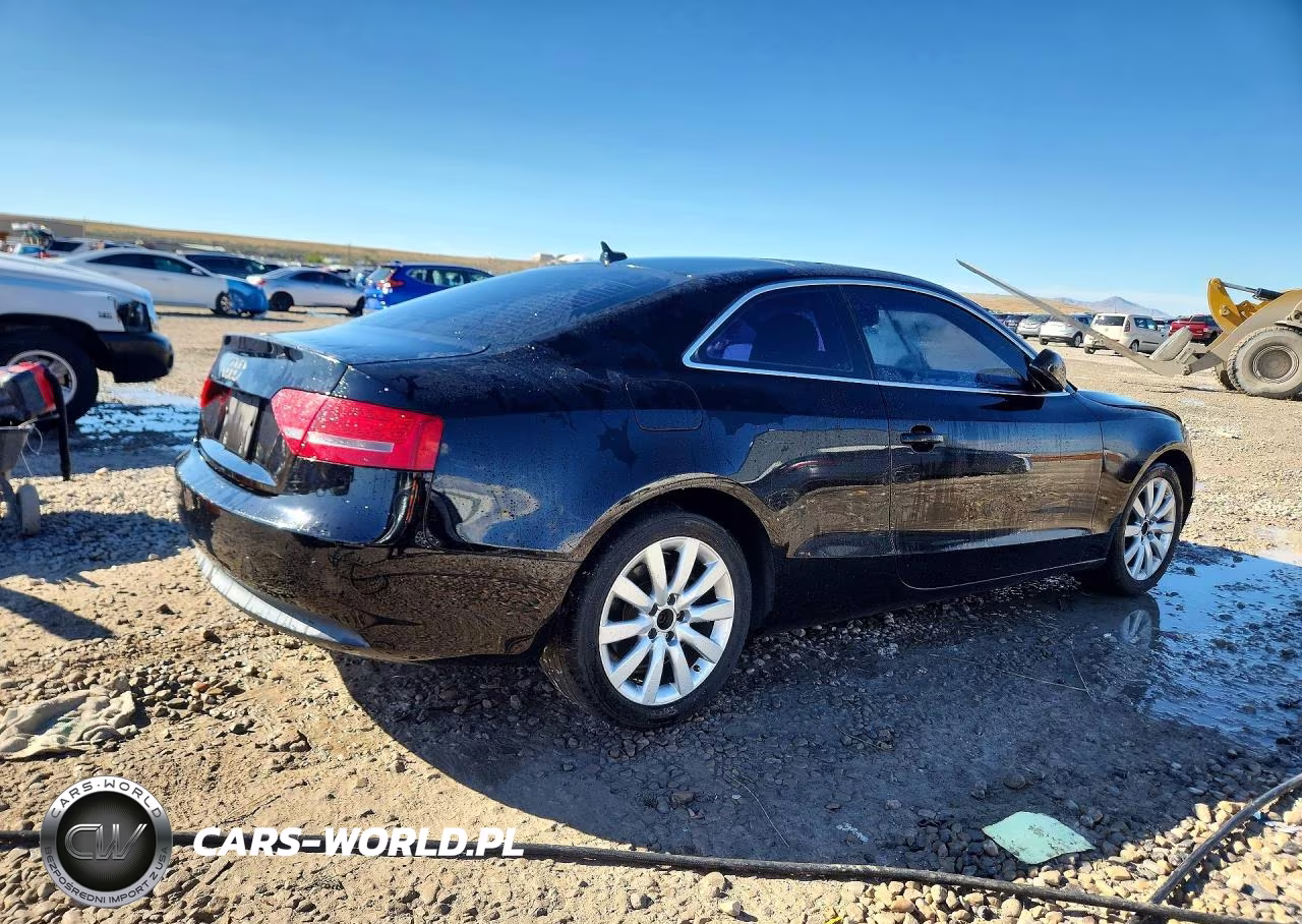 2011 Audi A5 Premium Plus VIN:WAULFAFR0BA008133 - 3