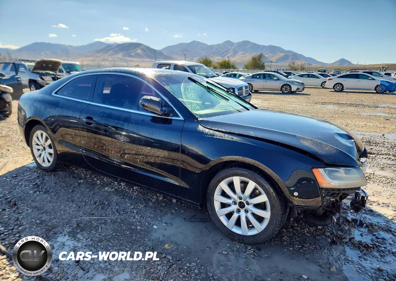 2011 Audi A5 Premium Plus VIN:WAULFAFR0BA008133 - 4