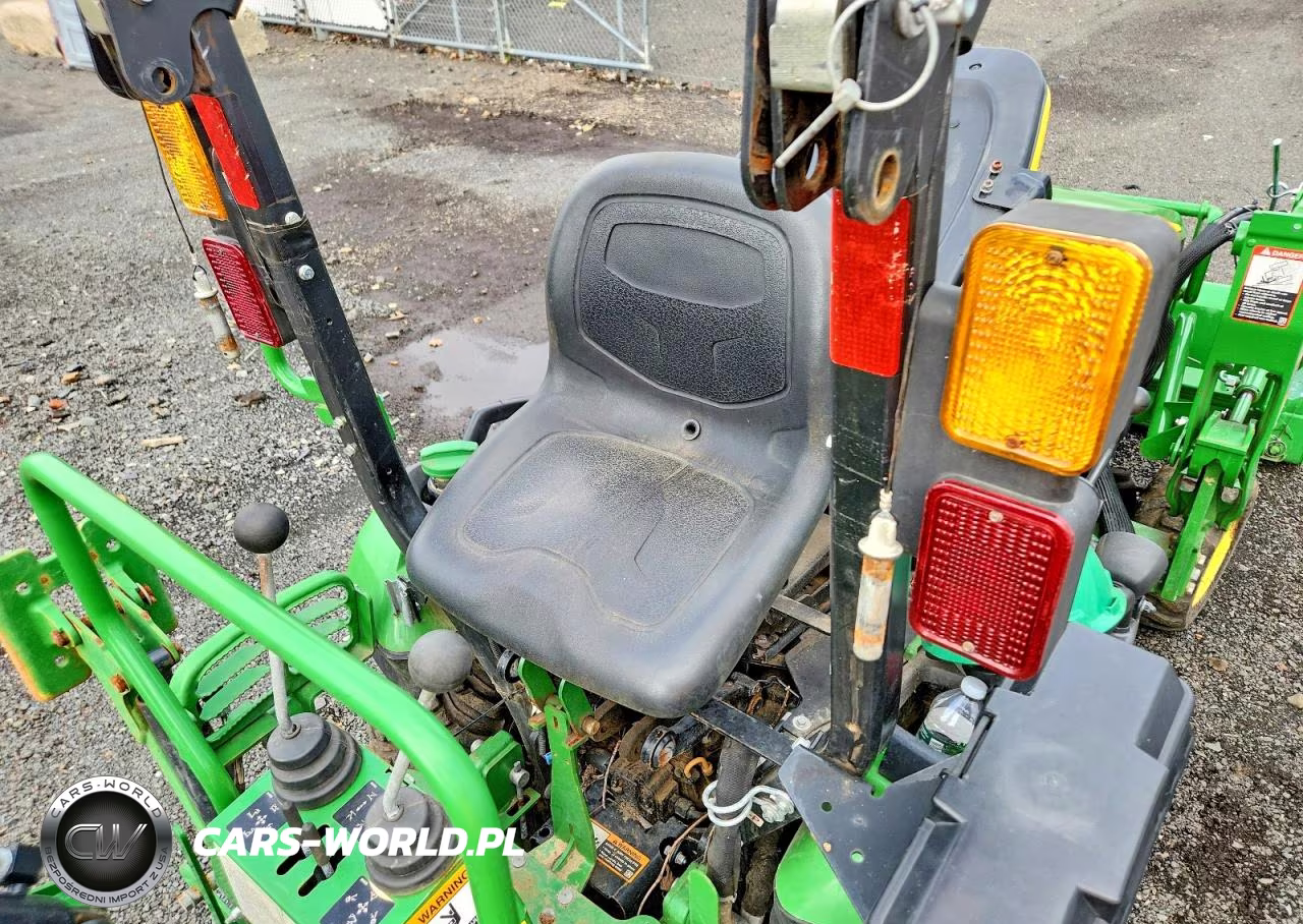 2021 John Deere 120R Backhoe VIN:1LV1025RCMM816479 - 6