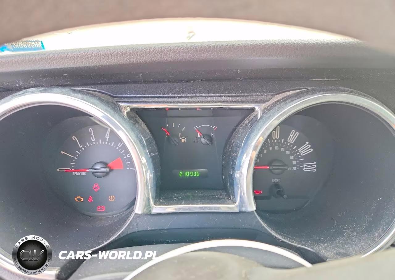 2007 Ford Mustang VIN:1ZVFT80NX75361418 - 9