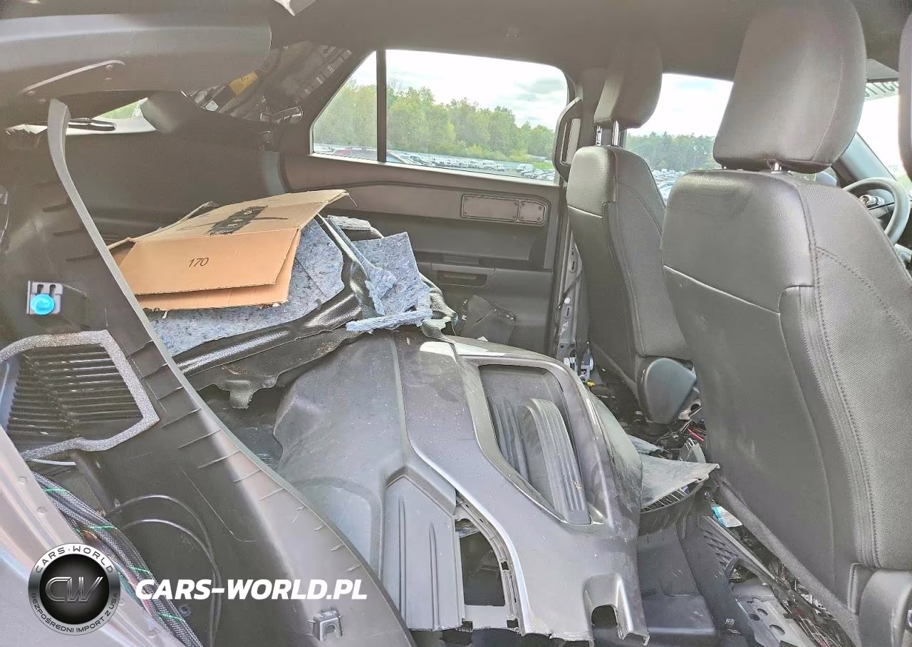 2021 Ford Explorer Police Interceptor VIN:1FM5K8ABXMGA33904 - 11