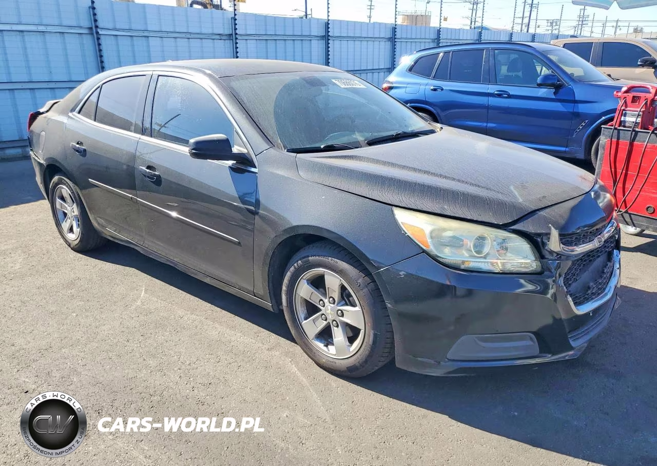 2014 Chevrolet Malibu Ls VIN:1G11B5SL5EF150699 - 4
