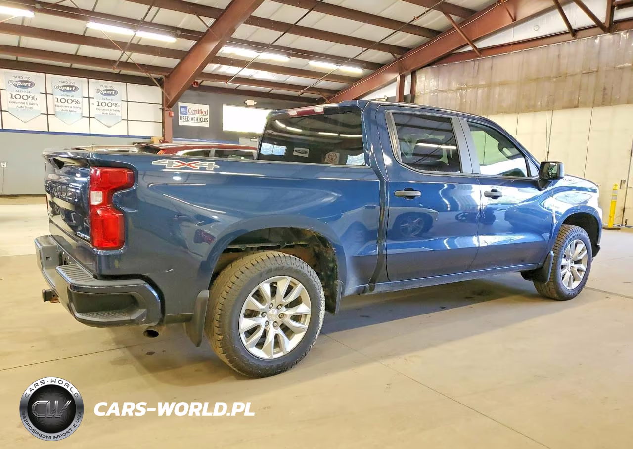 2020 Chevrolet Silverado K1500 Custom VIN:3GCPYBEK5LG241274 - 3