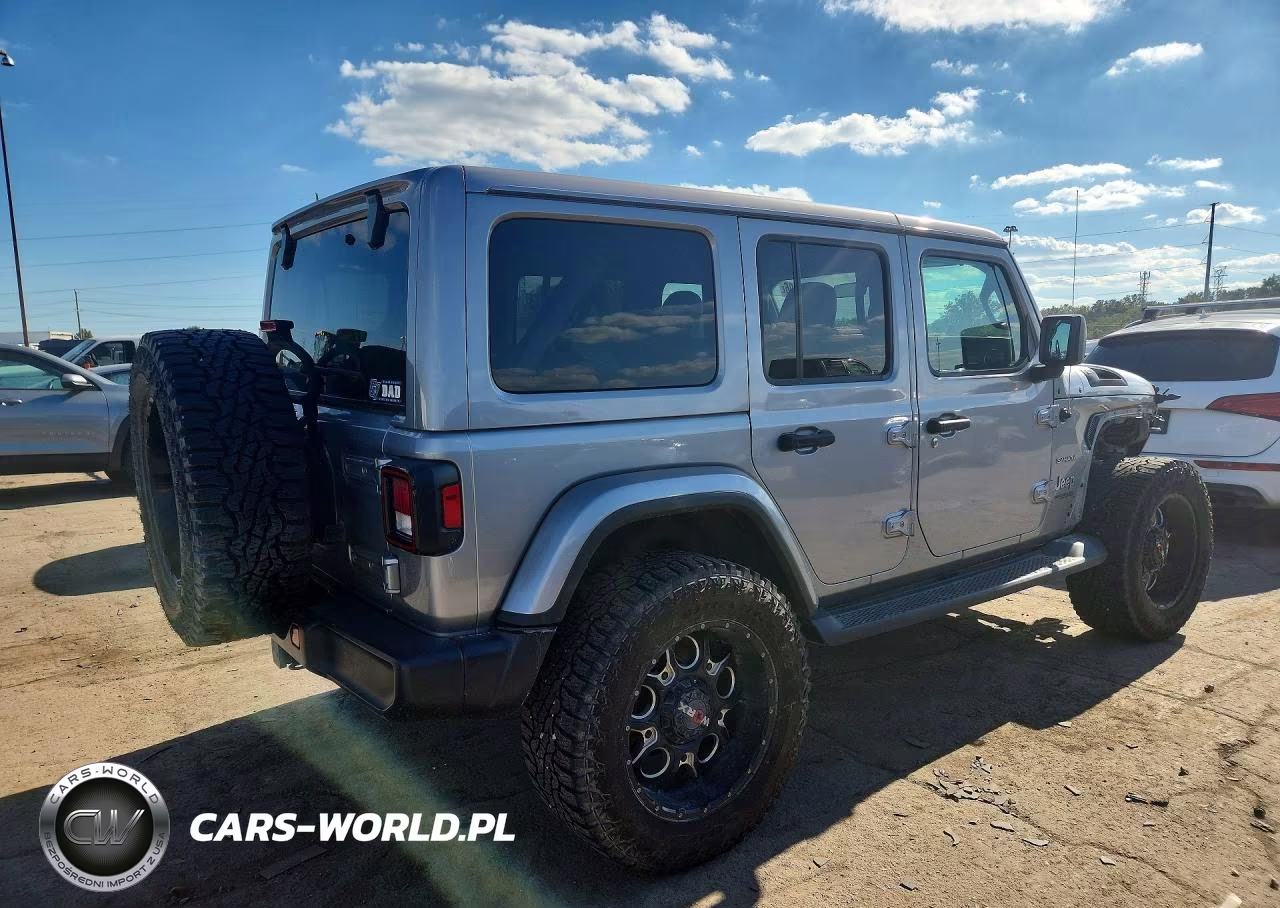 2019 Jeep Wrangler Unlimited Sahara VIN:1C4HJXEG6KW599923 - 3