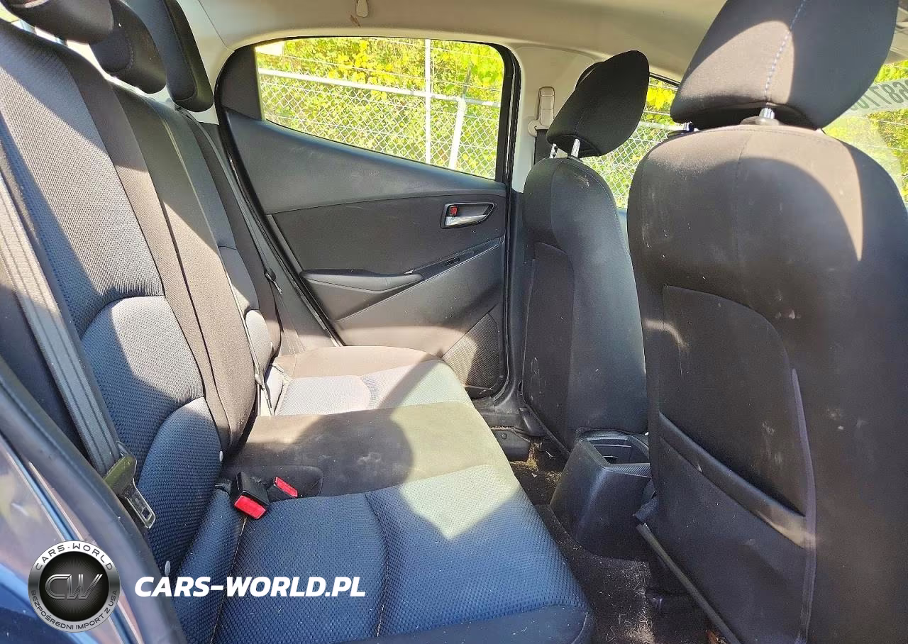 2017 Toyota Yaris Ia Base VIN:3MYDLBYV2HY165412 - 10