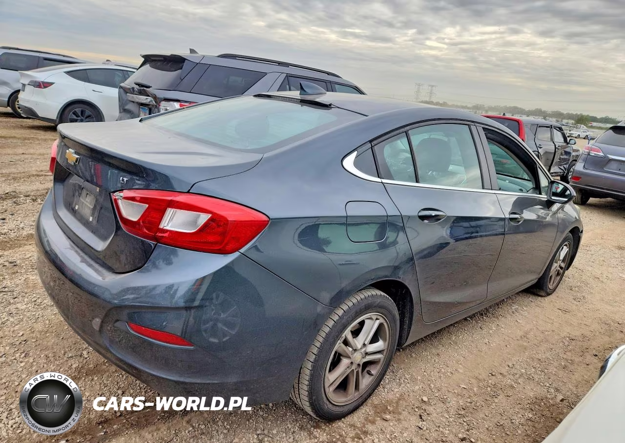 2017 Chevrolet Cruze Lt VIN:1G1BE5SM0H7162164 - 3