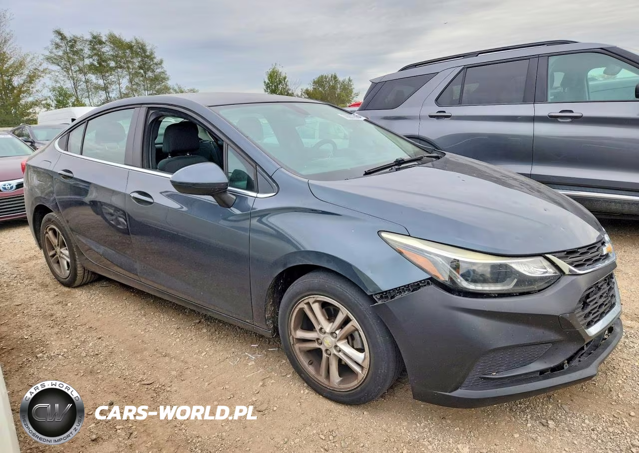 2017 Chevrolet Cruze Lt VIN:1G1BE5SM0H7162164 - 4