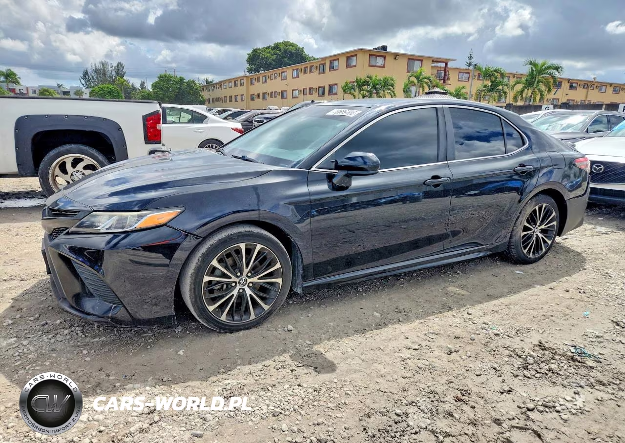 2018 Toyota Camry Se – zdjęcie 1 z 13