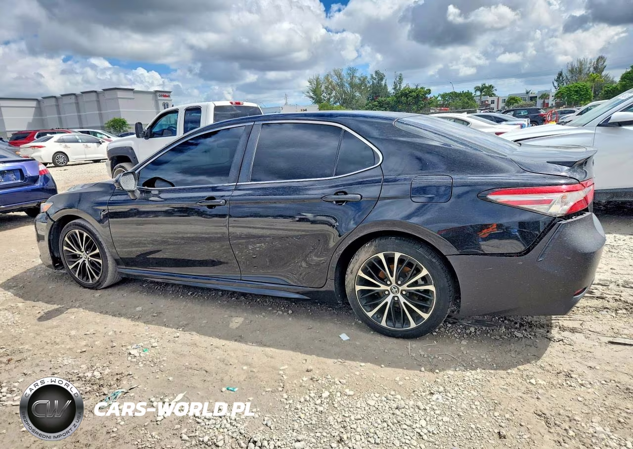 2018 Toyota Camry Se VIN:4T1B11HK9JU592862 - 2
