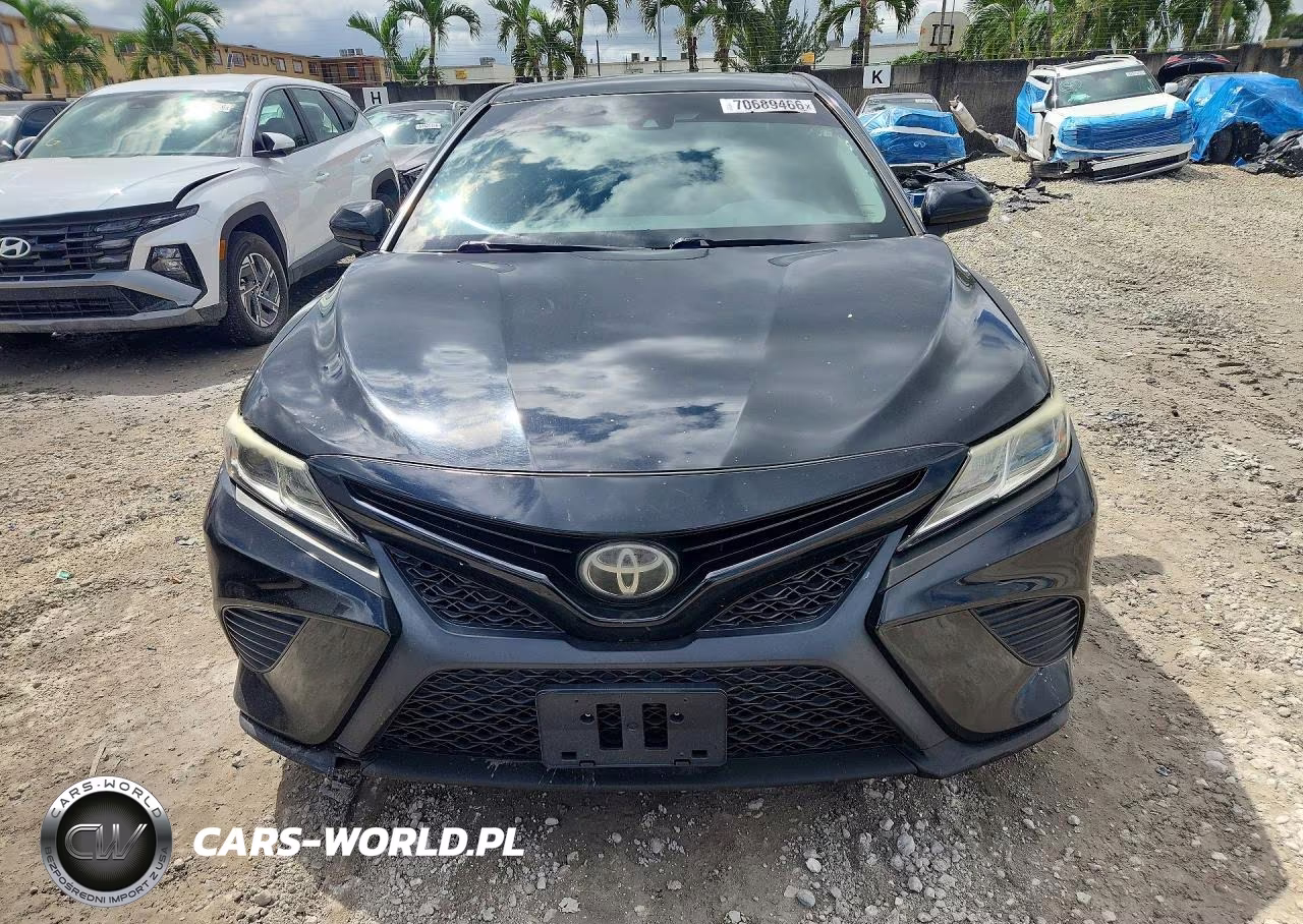 2018 Toyota Camry Se VIN:4T1B11HK9JU592862 - 5