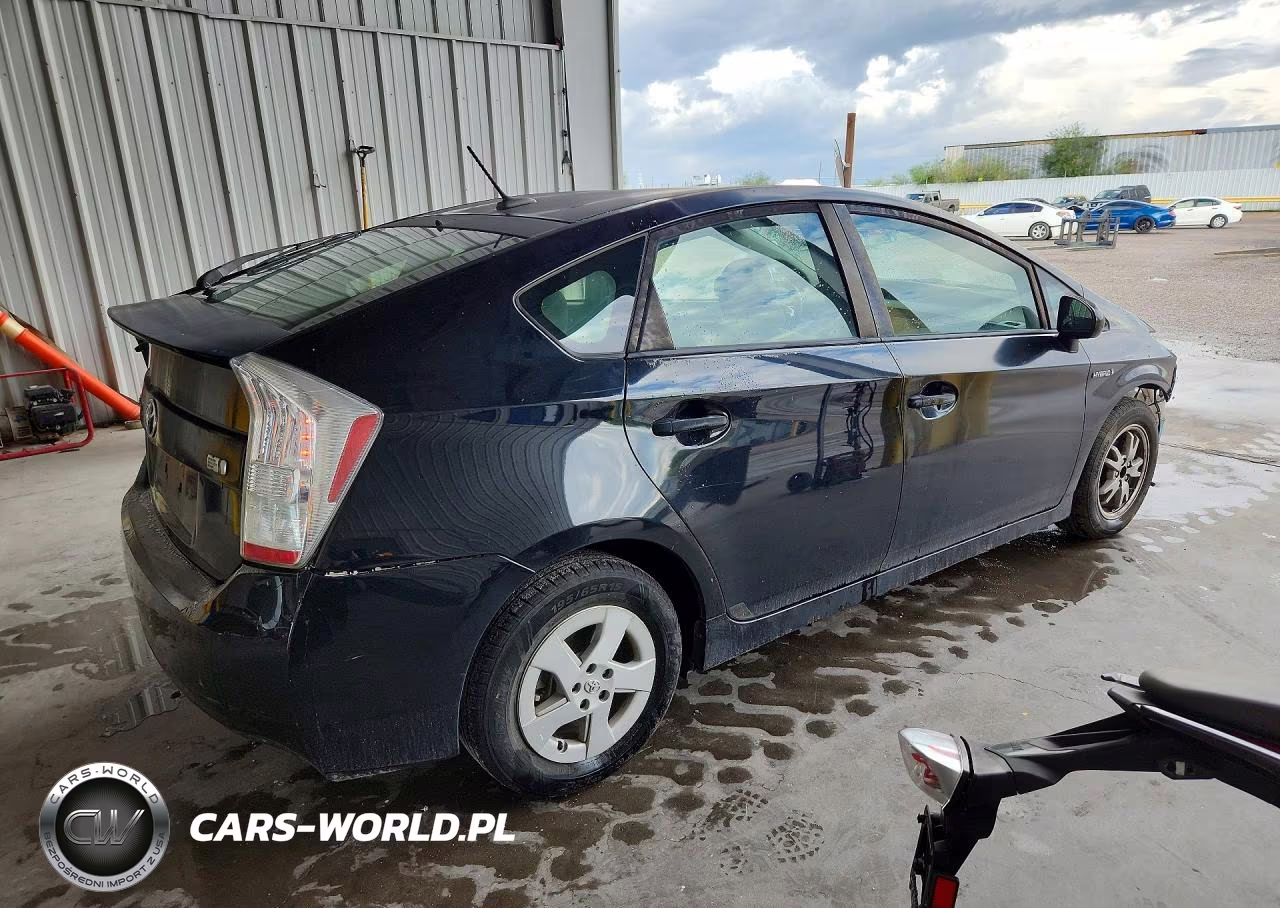 2011 Toyota Prius Two VIN:JTDKN3DU7B1410655 - 3