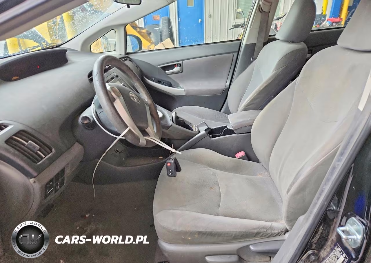 2011 Toyota Prius Two VIN:JTDKN3DU7B1410655 - 7