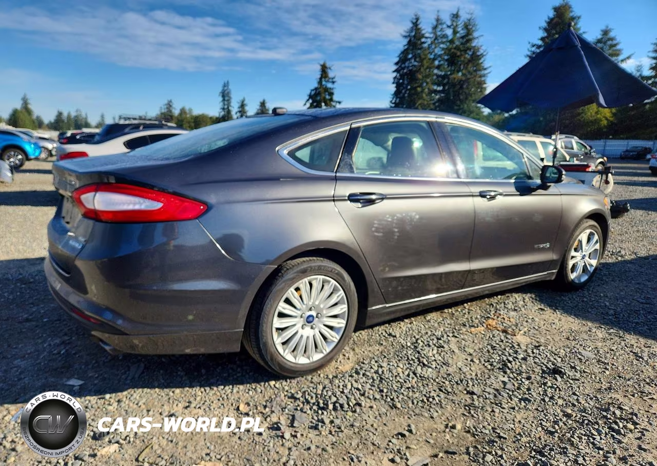 2015 Ford Fusion Se Hybrid VIN:3FA6P0LU8FR106103 - 3