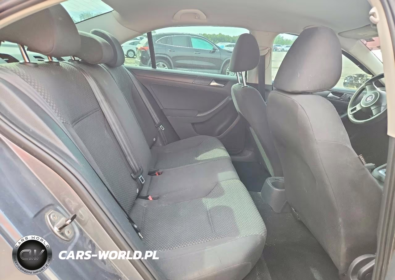 2012 Volkswagen Jetta Base VIN:3VW2K7AJ2CM312886 - 10