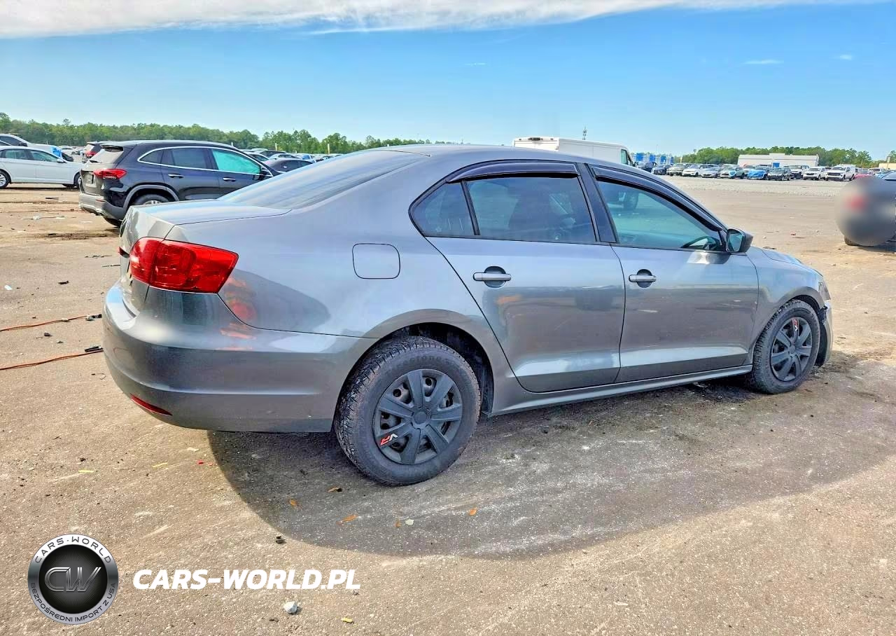 2012 Volkswagen Jetta Base VIN:3VW2K7AJ2CM312886 - 3