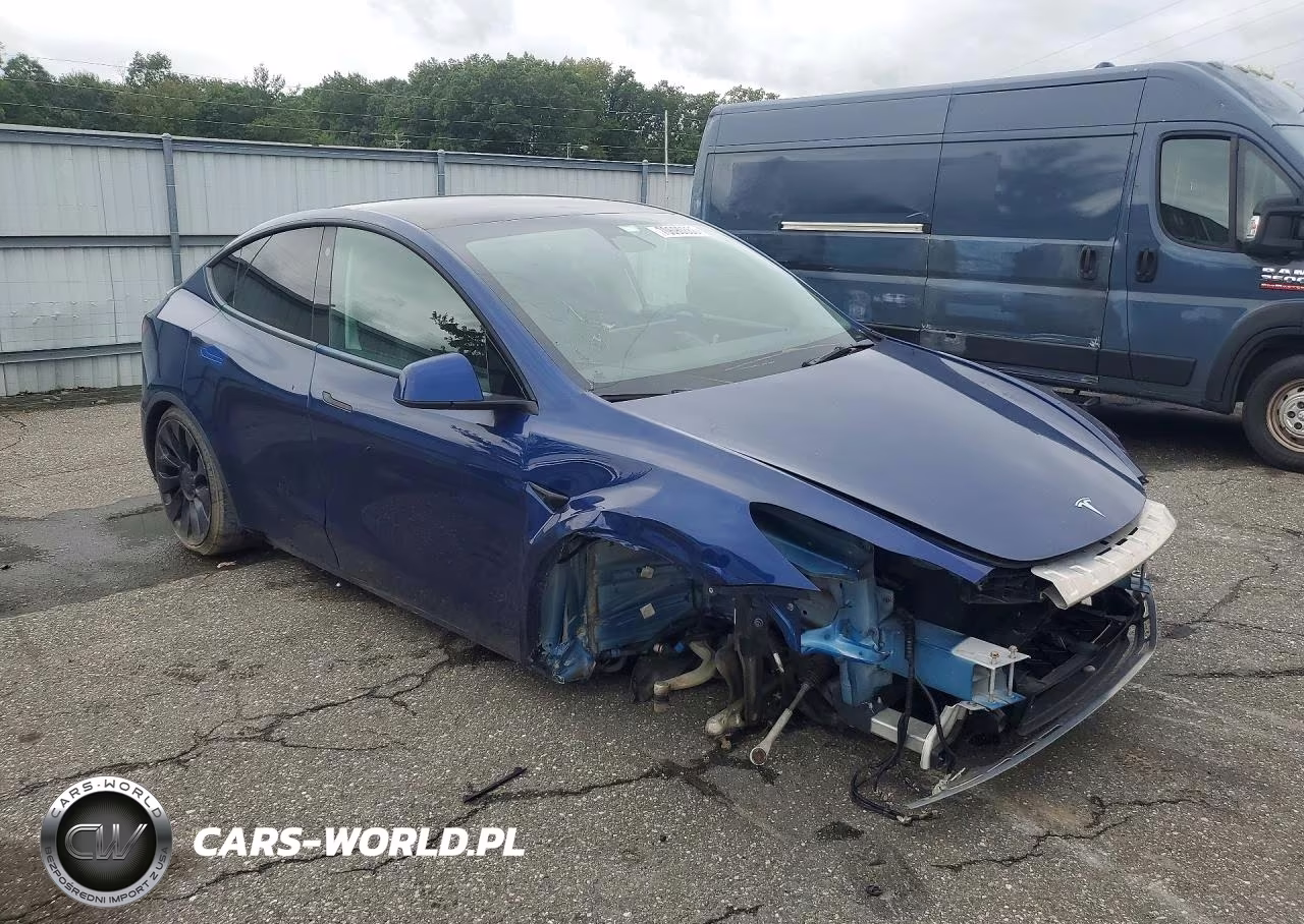 2022 Tesla Model Y VIN:7SAYGDEF7NF514054 - 4