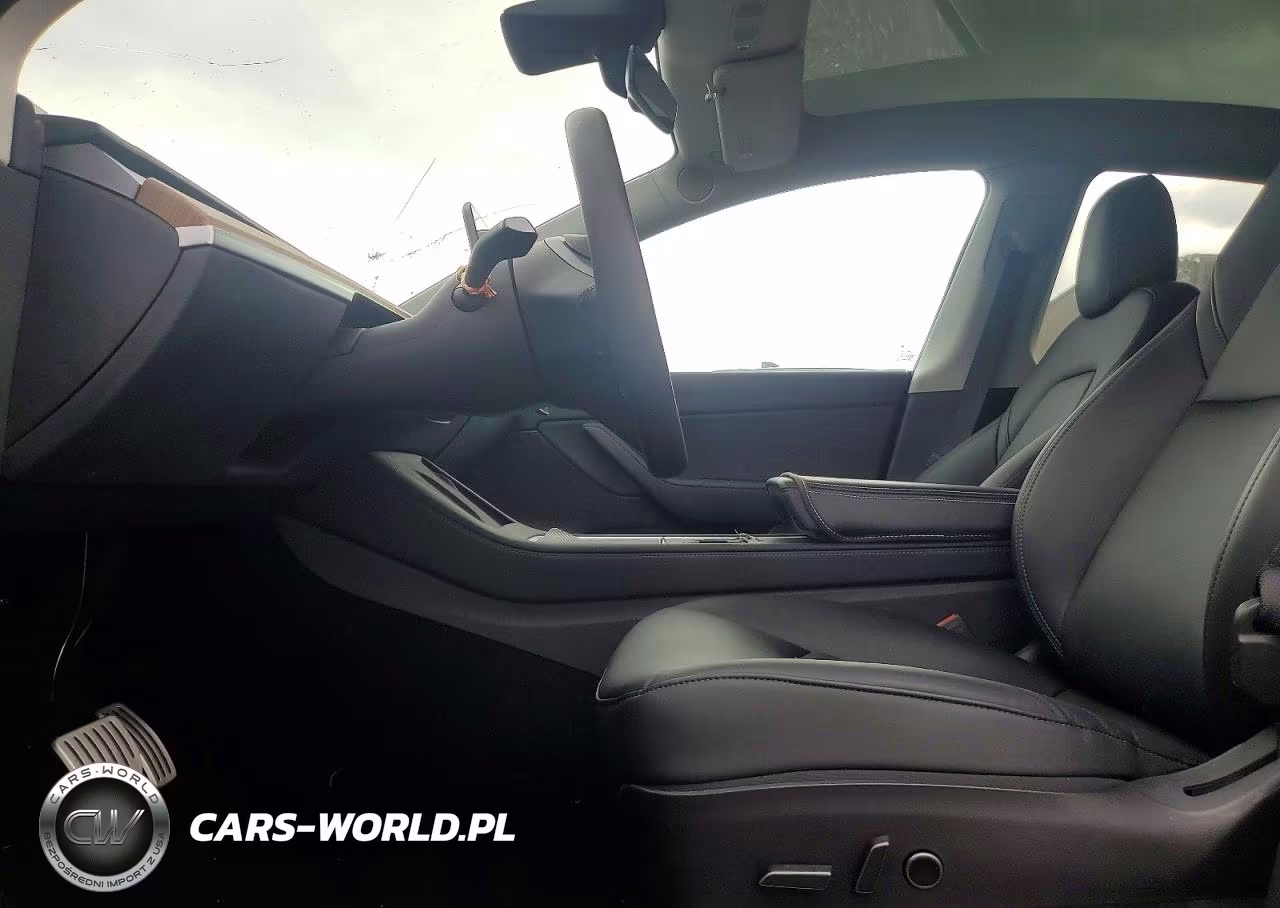 2022 Tesla Model Y VIN:7SAYGDEF7NF514054 - 7