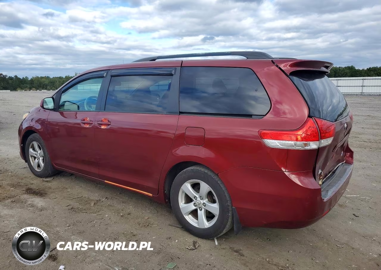 2011 Toyota Sienna Le VIN:5TDKK3DC5BS074815 - 2