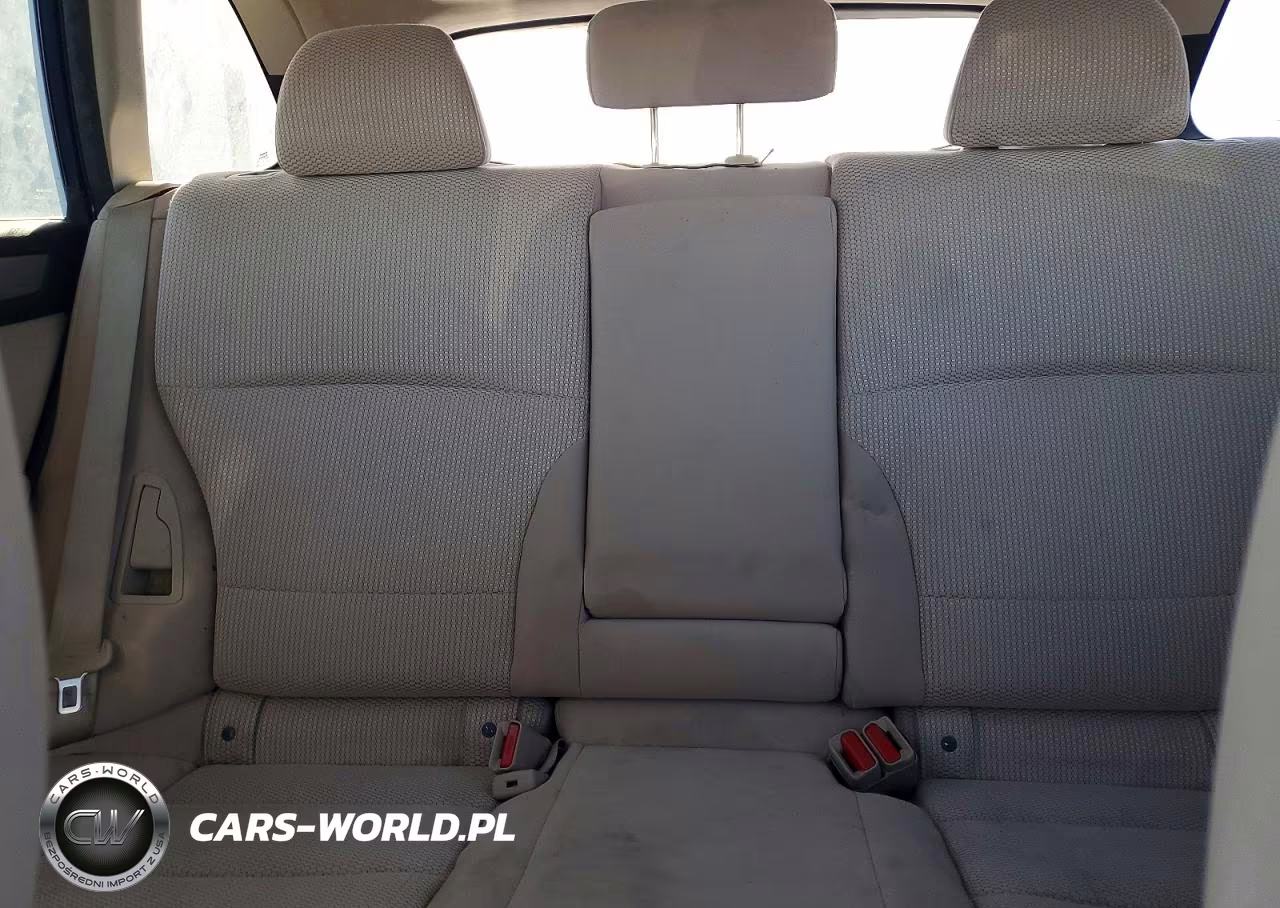 2016 Subaru Outback 2.5I Premium VIN:4S4BSADC0G3231739 - 10
