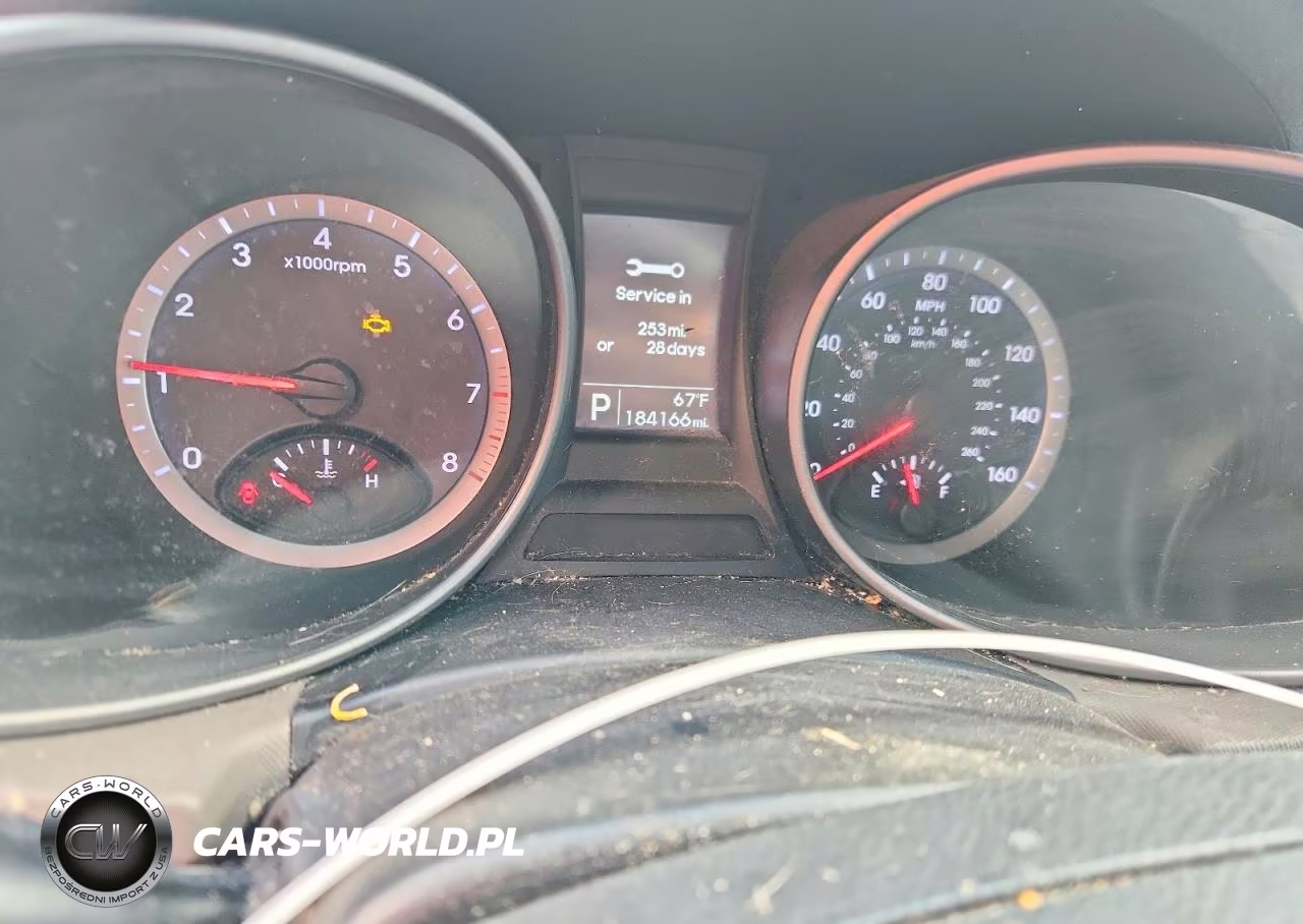 2015 Hyundai Santa Fe Sport 2.4L VIN:5XYZUDLB8FG265185 - 9