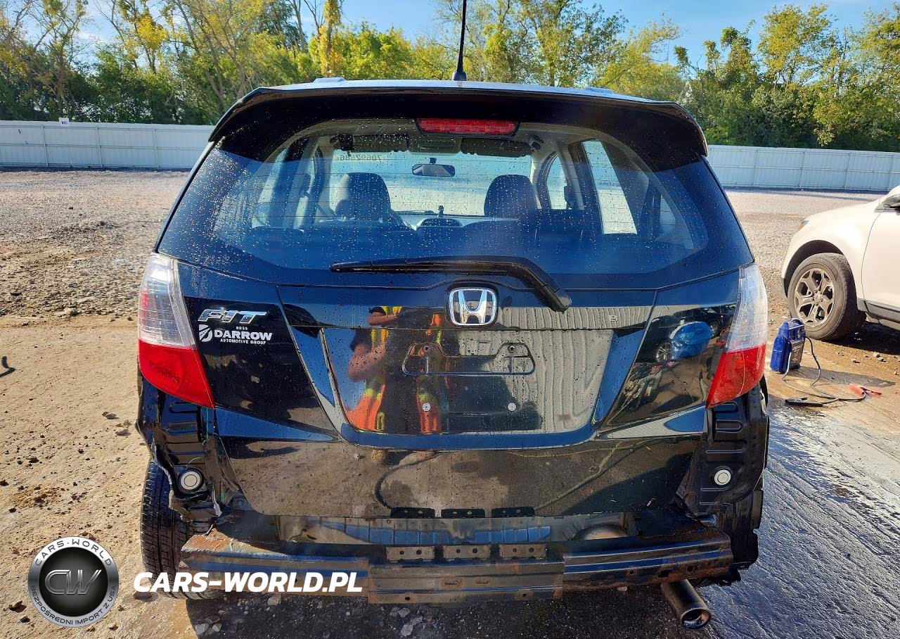2013 Honda Fit Sport VIN:JHMGE8H53DC039294 - 6