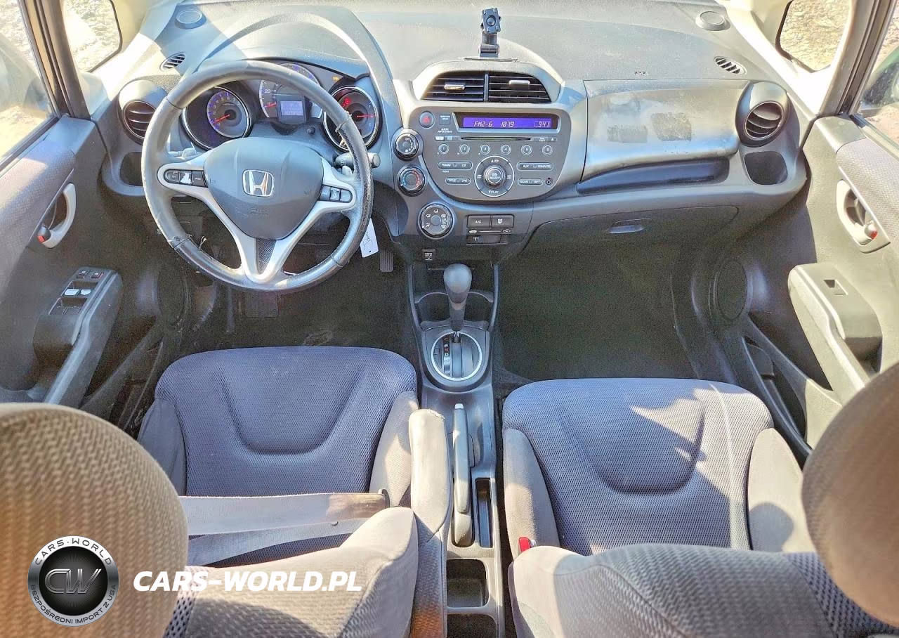 2013 Honda Fit Sport VIN:JHMGE8H53DC039294 - 8